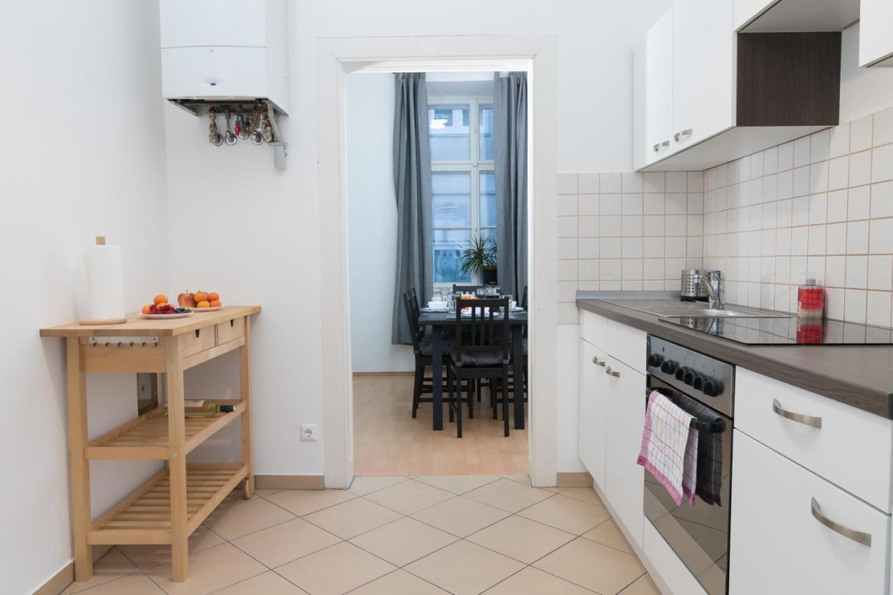 Spacious 2 Bedrooms In 4th District Near Karlskirche Vienne